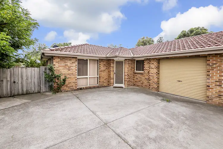 2/70 Toirram Crescent, Cranbourne VIC 3977