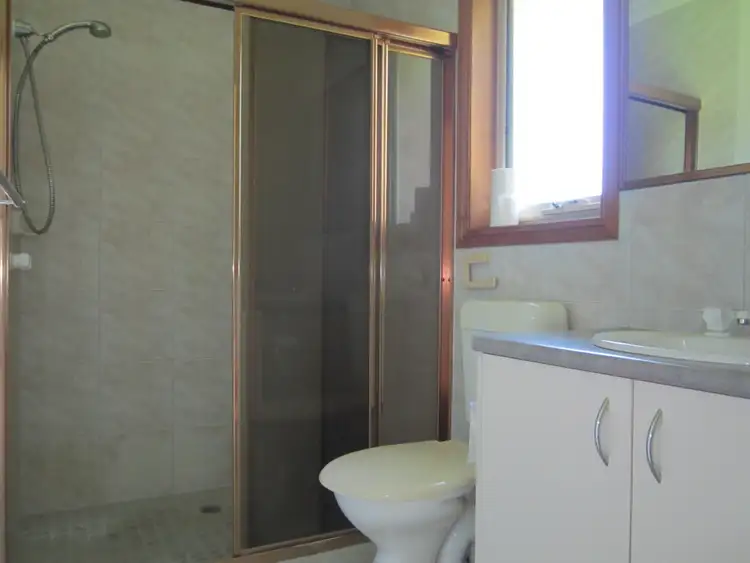 Fifth view of Homely house listing, 2/70 Toirram Crescent, Cranbourne VIC 3977