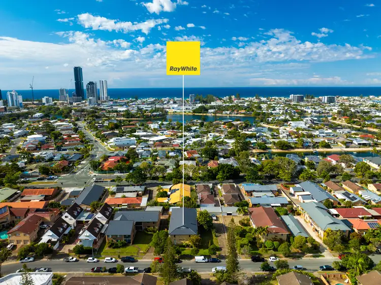 5/10 Christina Court, Mermaid Waters QLD 4218