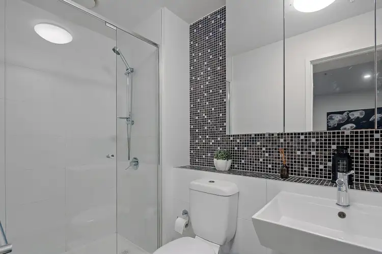 Third view of Homely apartment listing, 301/639 Lonsdale Street, Melbourne VIC 3000