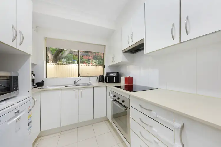 Second view of Homely unit listing, 5/11 New Orleans Crescent, Maroubra NSW 2035