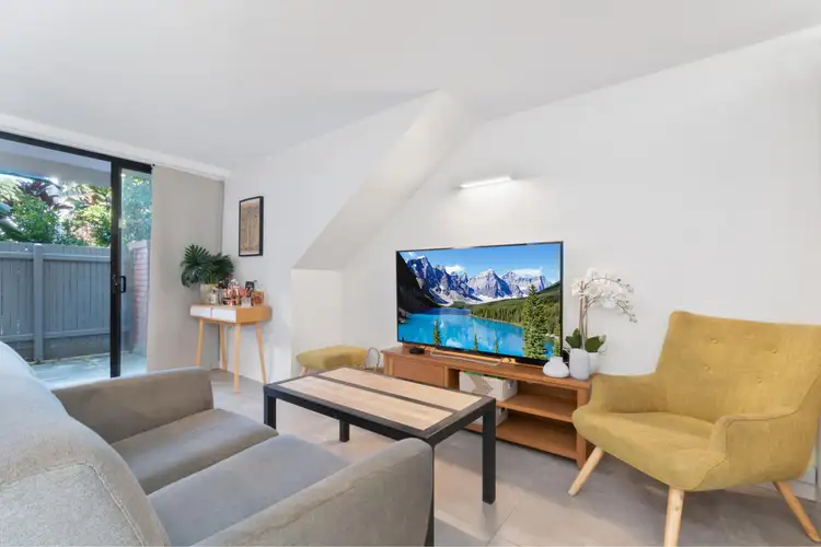 Second view of Homely unit listing, 2/19 Agnes Street, Fortitude Valley QLD 4006