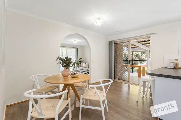 Fifth view of Homely house listing, 4 Glen Court, Narre Warren VIC 3805