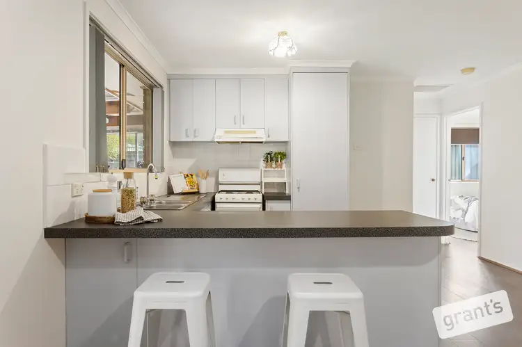 Seventh view of Homely house listing, 4 Glen Court, Narre Warren VIC 3805