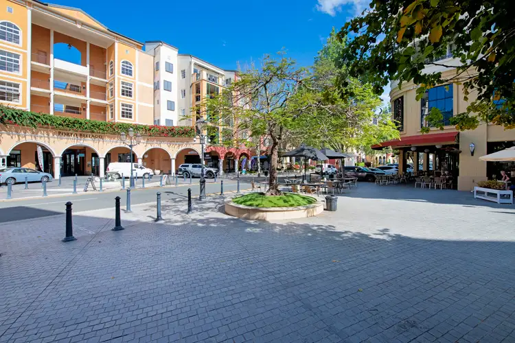 Fifth view of Homely unit listing, 3046/3029 The Boulevarde, Carrara QLD 4211