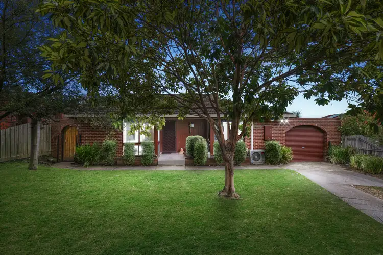 Main view of Homely house listing, 8 Courtney Square, Wantirna VIC 3152
