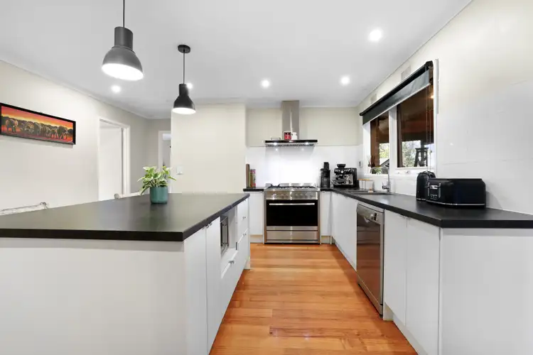 Fifth view of Homely house listing, 8 Courtney Square, Wantirna VIC 3152