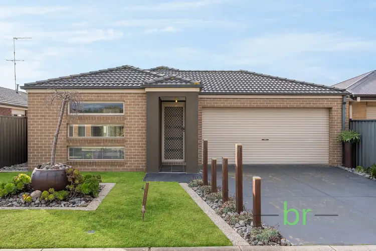 Second view of Homely house listing, 5 Bella Julia Place, Lara VIC 3212