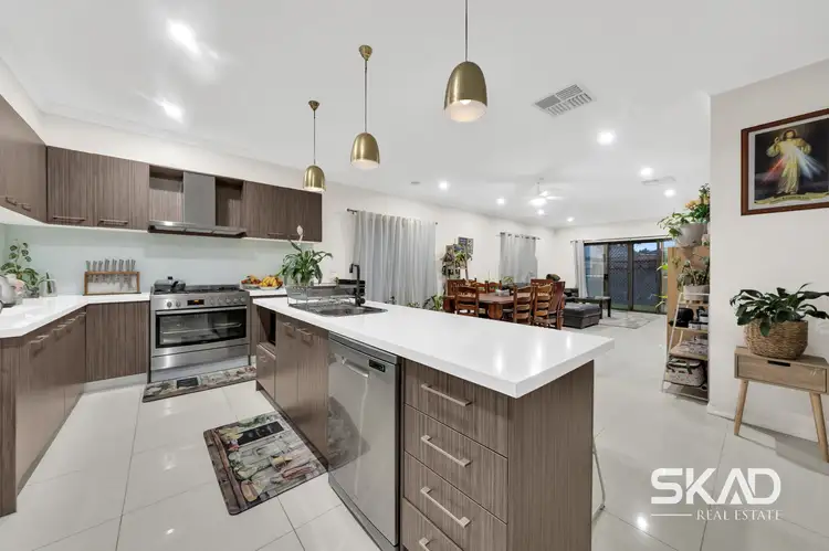 Fourth view of Homely house listing, 15 Emblem Way, Craigieburn VIC 3064