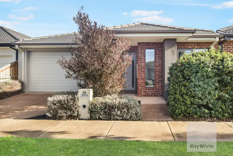16 Sudbury Street, Mickleham VIC 3064
