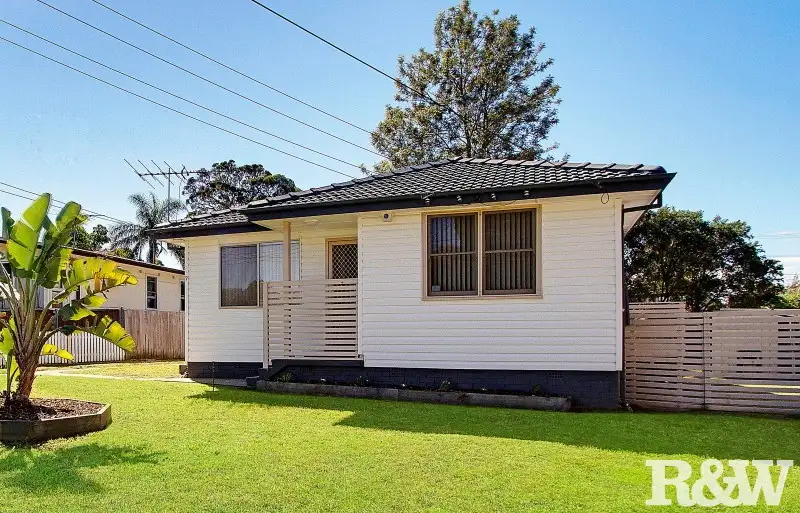 Main view of Homely house listing, 7 Luzon Avenue, Lethbridge Park NSW 2770