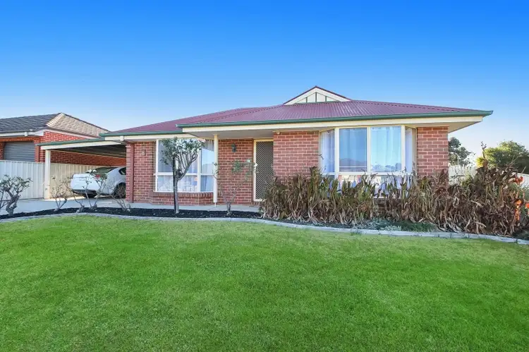 8 Jennifer Place, West Wodonga VIC 3690