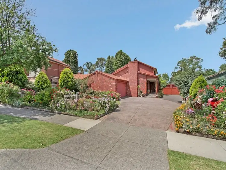 49 Gateshead Drive, Wantirna South VIC 3152