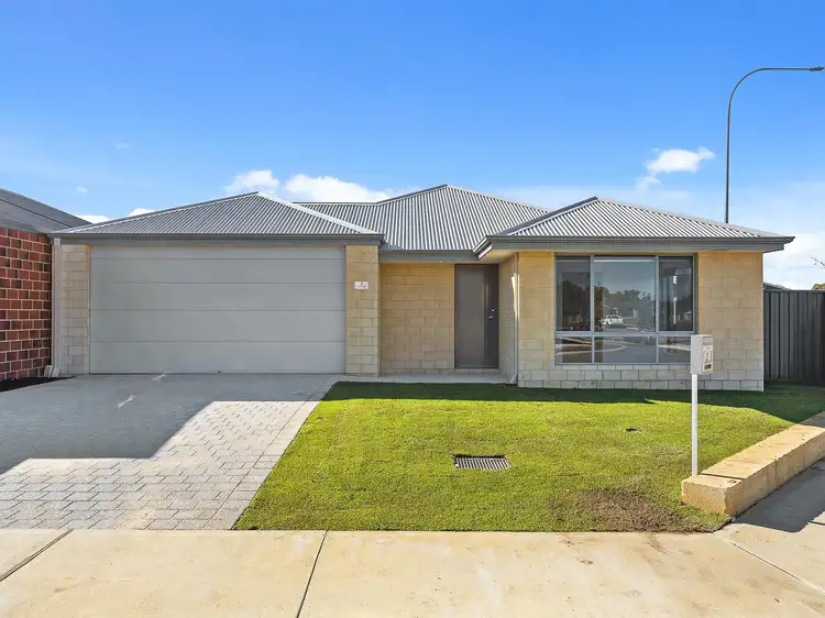 2 Fairchild Street, Lakelands WA 6180
