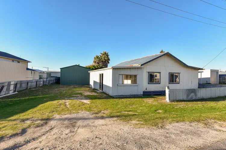 Second view of Homely house listing, 2 Lacepede Avenue, Kingston Se SA 5275