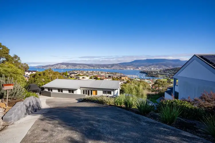 7 Mercedes Place, Bellerive TAS 7018