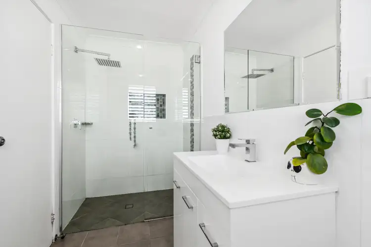 Sixth view of Homely house listing, 2/63 Mullinger Lane, South Windsor NSW 2756