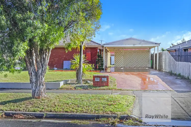 1 Watford Crescent
