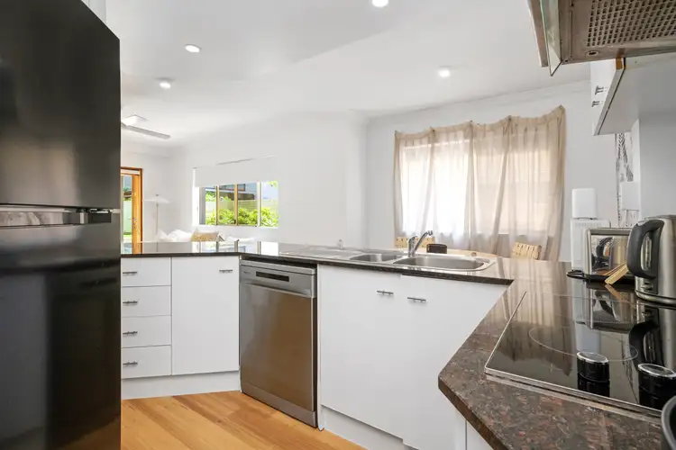 Fifth view of Homely apartment listing, 2/19 Britannia Avenue, Broadbeach QLD 4218