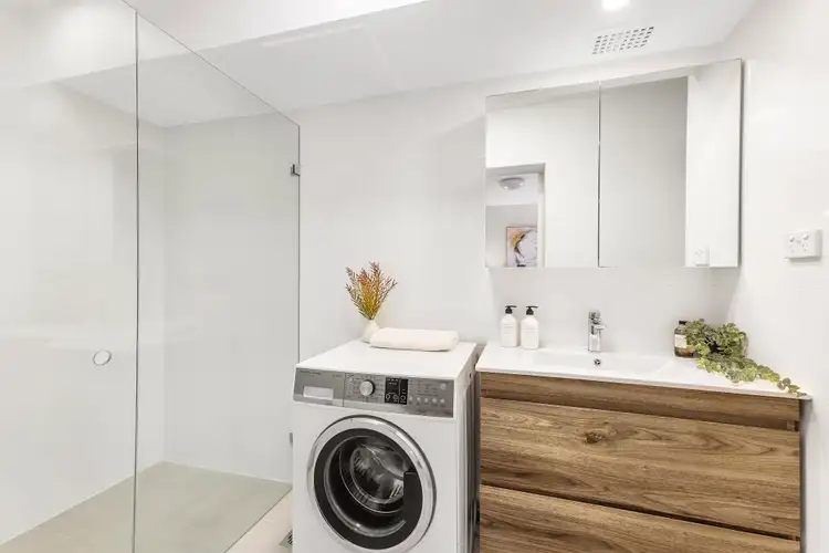 Sixth view of Homely apartment listing, 2/692 Pacific Highway, Killara NSW 2071