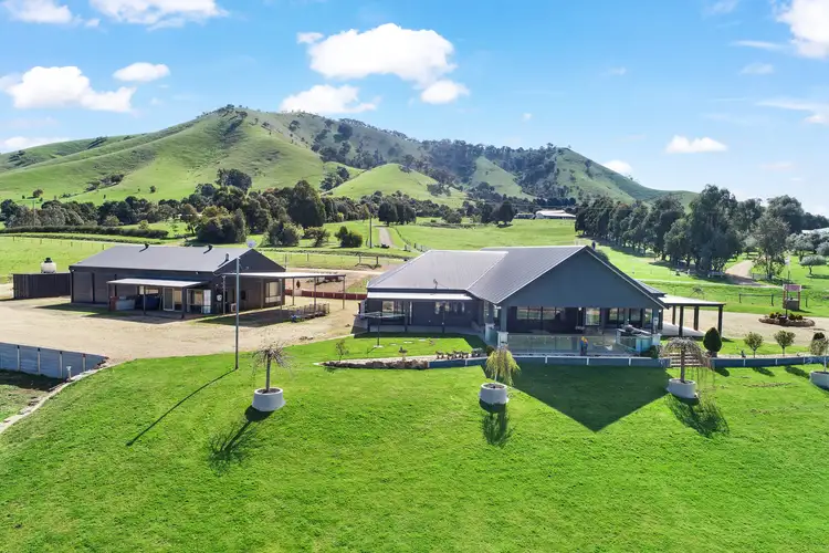 17 Ford Drive, Mansfield VIC 3722