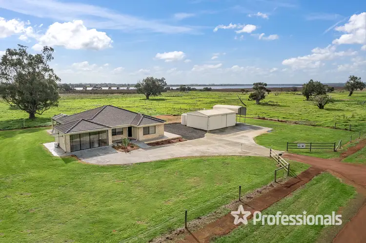 49 Estuary Waters Drive, Reinscourt WA 6280