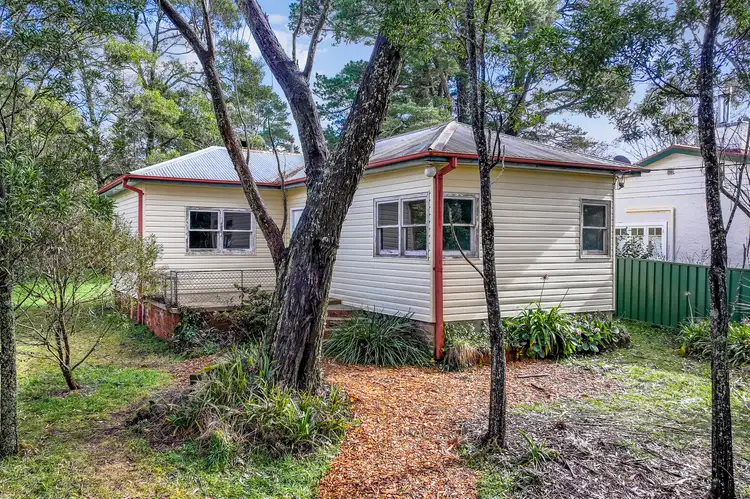 15 Arcadia Road, Blackheath NSW 2785