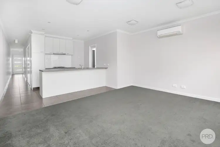 45 Warburton Drive, Lucas VIC 3350