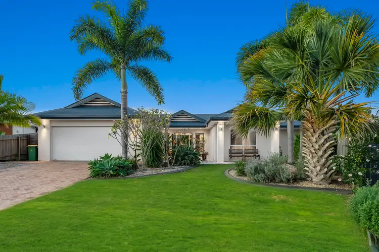 16 Dotterel Crescent, North Lakes QLD 4509