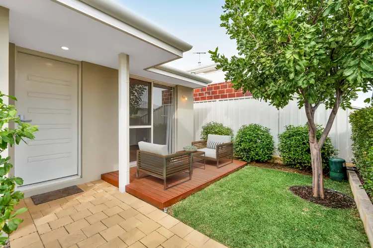 15 Livorno Approach, Coogee WA 6166