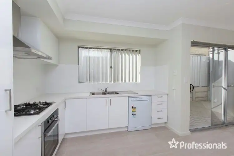 Fifth view of Homely unit listing, 2/22 Myimbar Way, Nollamara WA 6061