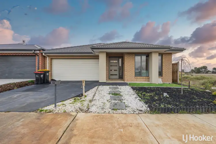 13 Pawling Street, Rockbank VIC 3335