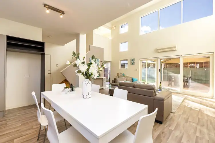 6 Reunion Lane, Mawson Lakes SA 5095