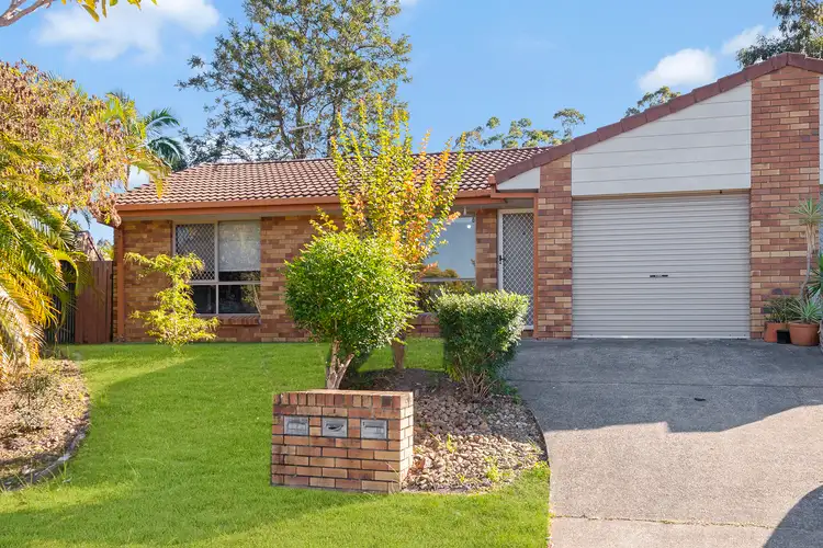 6 Oscar Court