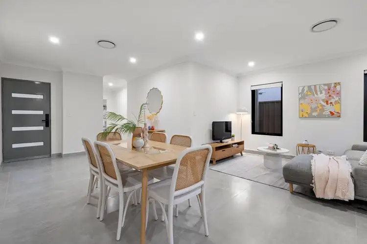 14C Cummins Street