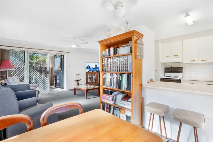 Sixth view of Homely villa listing, 1/38 HAWTHORNE STREET, Woody Point QLD 4019