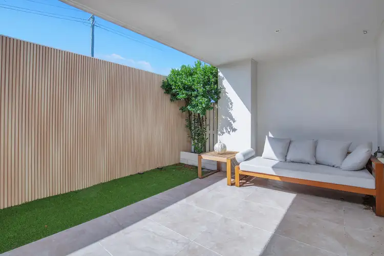 6 La Savina Drive, Coombabah QLD 4216