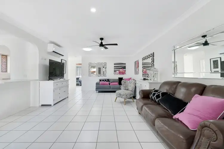 Fourth view of Homely semi-detached listing, 1/25 Maiala Close, Paradise Point QLD 4216