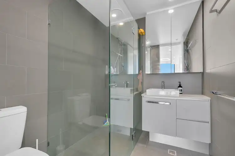 Sixth view of Homely apartment listing, 1008/477 Boundary Street, Spring Hill QLD 4000