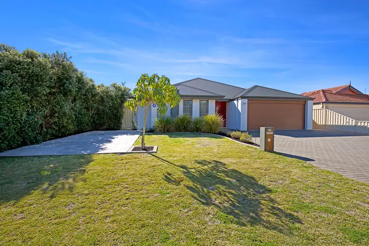 19 Sharperton Meander, Dudley Park WA 6210