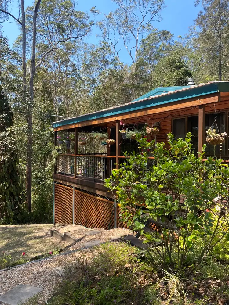 15 Benzara Lane, Mooloolah Valley QLD 4553