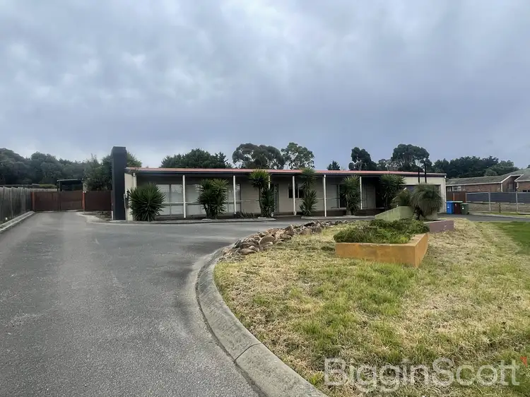 19-21 Warren Park Place, Narre Warren South VIC 3805