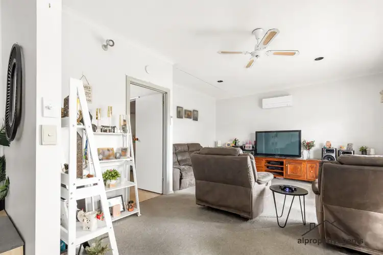 Fifth view of Homely house listing, 8 Henderson Avenue, Horsham VIC 3400