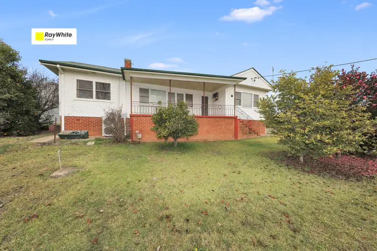 12 Sydney Street, Tumut NSW 2720