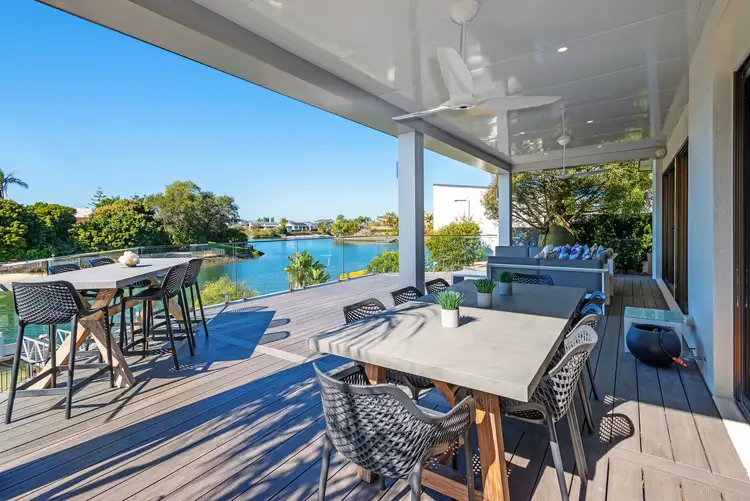 394 Benowa Road, Benowa Waters QLD 4217