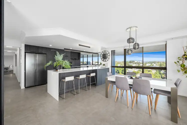 16/21 Bayview Street, Runaway Bay QLD 4216