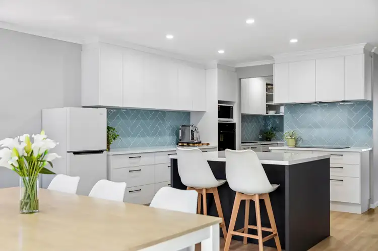 5 Earnest Lane, Sippy Downs QLD 4556