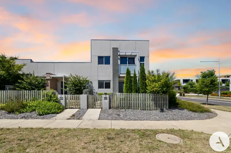 39 Chanter Terrace, Coombs ACT 2611