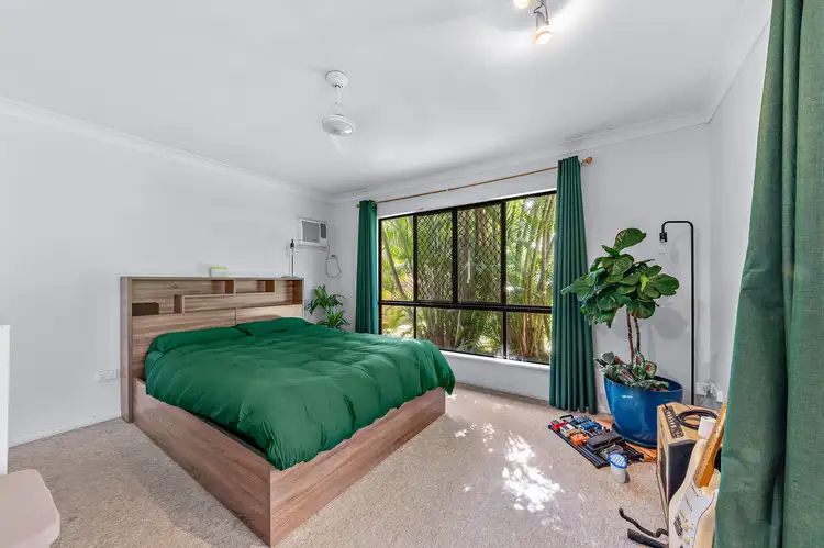 Second view of Homely house listing, 8 Wahoo Court, Jubilee Pocket QLD 4802