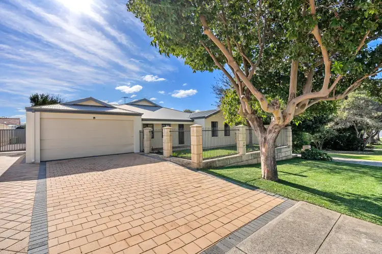 11 Young Street, Melville WA 6156